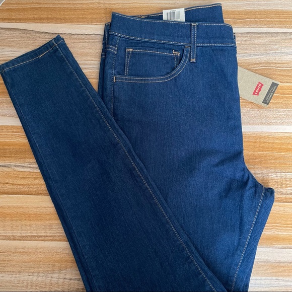 Levi’s 720 High Rise Super Skinny Jeans - Picture 5 of 7